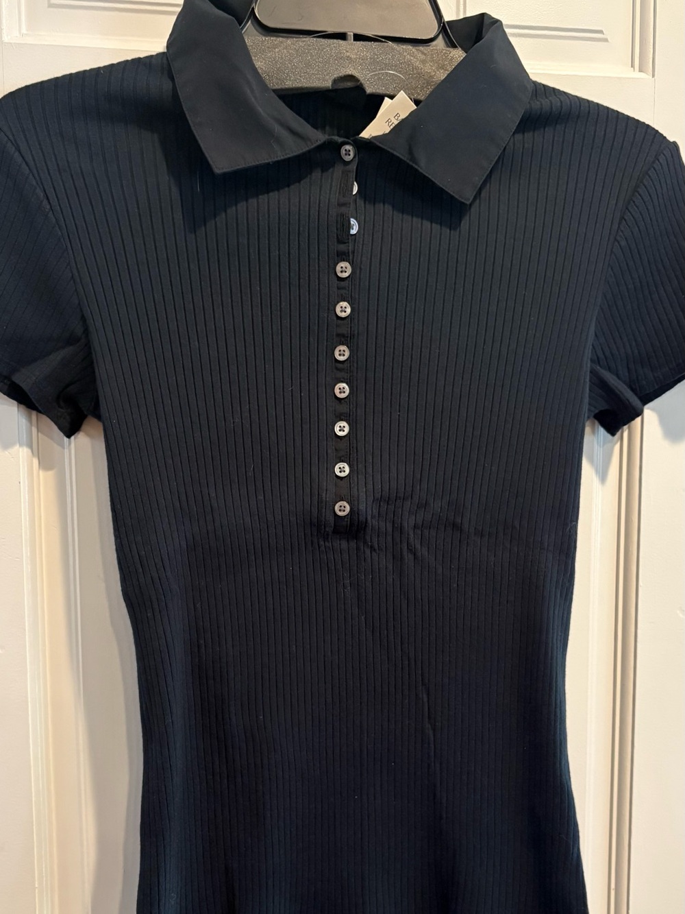 Women’s Banana Republic Navy Polo Button-Up Short Sleeve Top. Size M